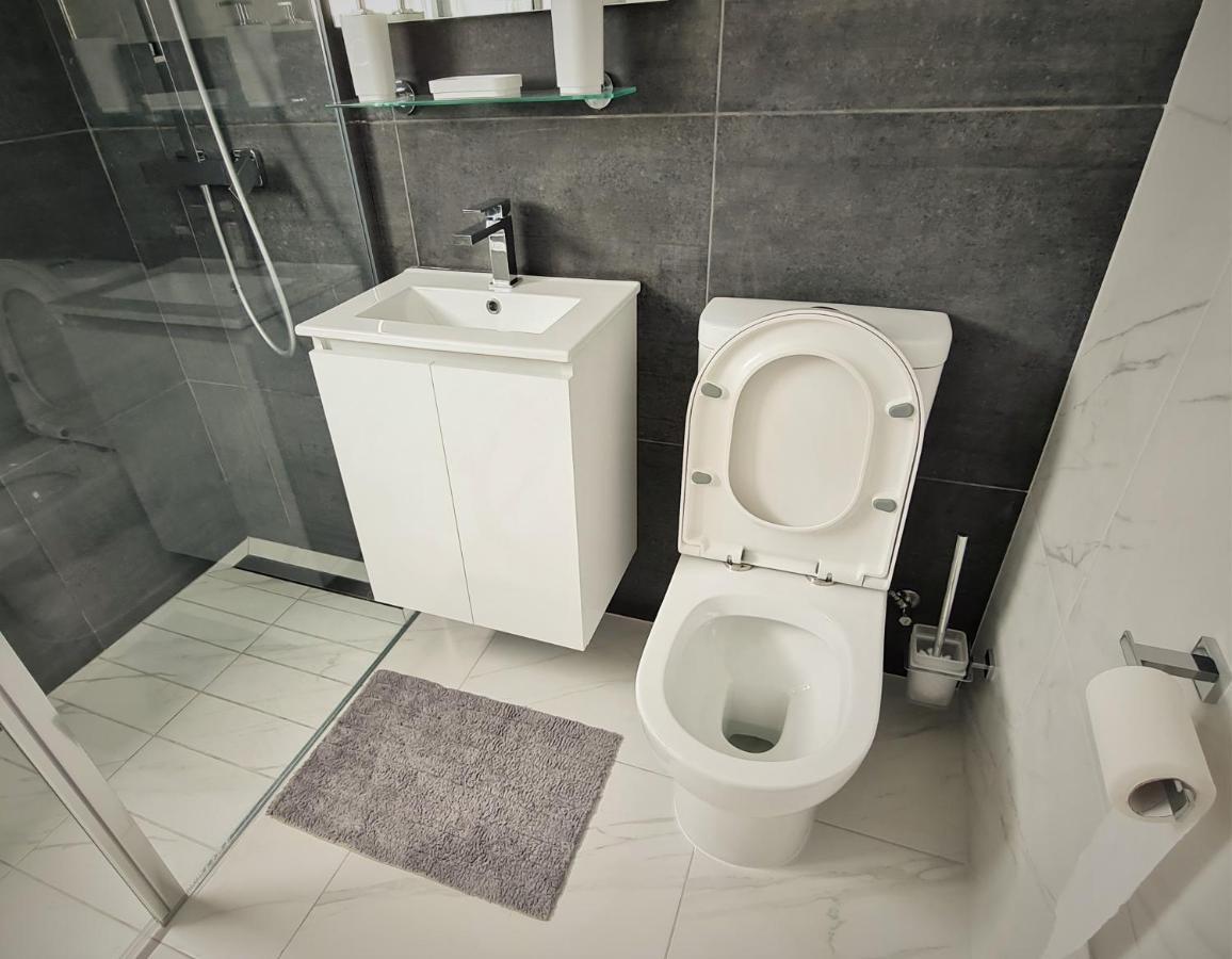 Easystay Two Bedroom Apartment Larnaca Exteriör bild